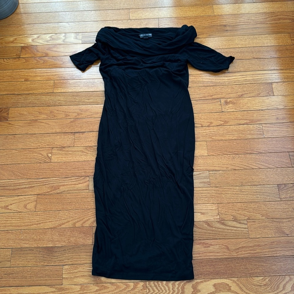 A Pea In The Pod black short sleeve off the shoulder maternity dress size small